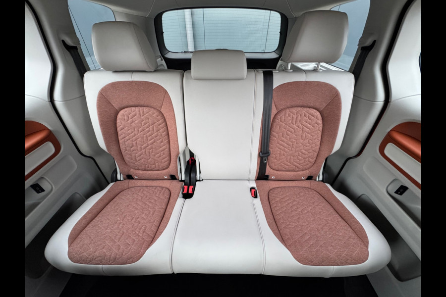 Volkswagen ID. Buzz 1st 77kWh * Matrix Led * Camera * Stoelverwarming * Adaptieve Cruise *