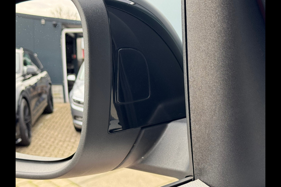 Volkswagen ID. Buzz 1st 77kWh * Matrix Led * Camera * Stoelverwarming * Adaptieve Cruise *