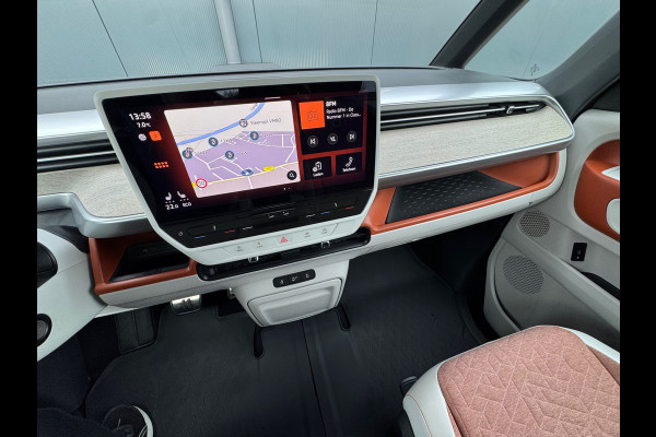 Volkswagen ID. Buzz 1st 77kWh * Matrix Led * Camera * Stoelverwarming * Adaptieve Cruise *