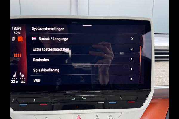 Volkswagen ID. Buzz 1st 77kWh * Matrix Led * Camera * Stoelverwarming * Adaptieve Cruise *