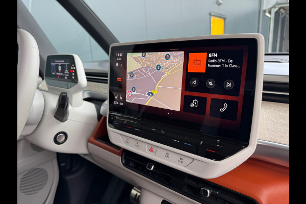 Volkswagen ID. Buzz 1st 77kWh * Matrix Led * Camera * Stoelverwarming * Adaptieve Cruise *