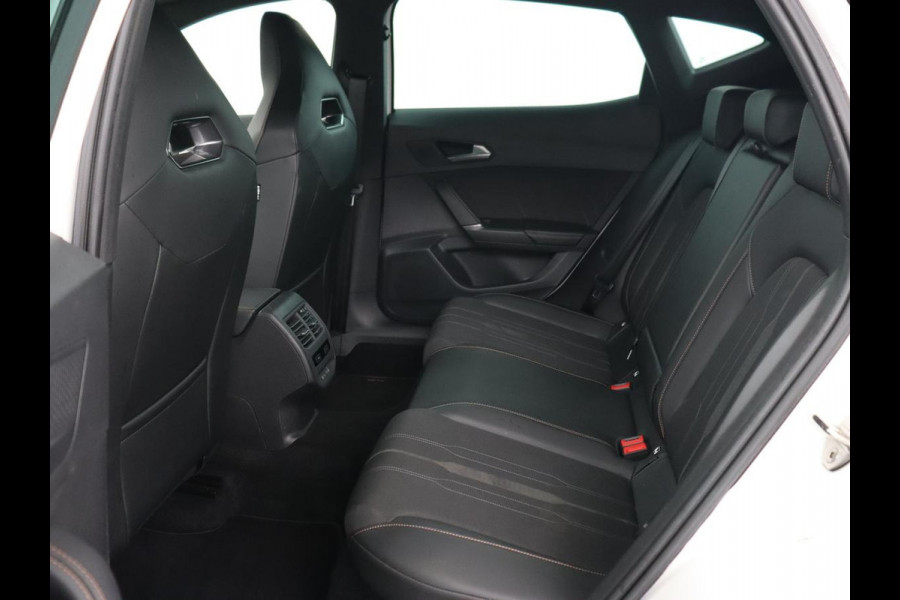 CUPRA Formentor 2.0 TSI 4DRIVE | 310pk | Stoelverwarming | Trekhaak | Camera | Adaptive cruise | 19'' | Sfeerverlichting | Keyless | Full LED | Sportstoelen | Stuurverwarming | DAB