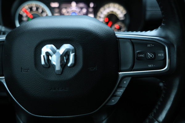 Dodge Ram 1500 5.7 V8 4x4 Crew Cab Laramie LUCHTVERING LEDBAR CARPLAY DIAMONDBACK '22