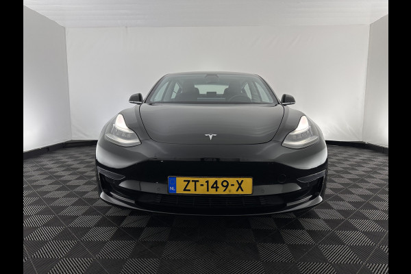Tesla Model 3 Standard RWD Plus 60 kWh [ 3-Fase ] {SOH-80%} (INCL-BTW) Aut. *PANO | AUTO-PILOT | LEATHER | KEYLESS | FULL-LED | MEMORY-PACK | TOP-VIEW | DAB | CARPLAY | DIGI-COCKPIT | LANE-ASSIST | COMFORT-SEATS | TOWBAR | 18"ALU*