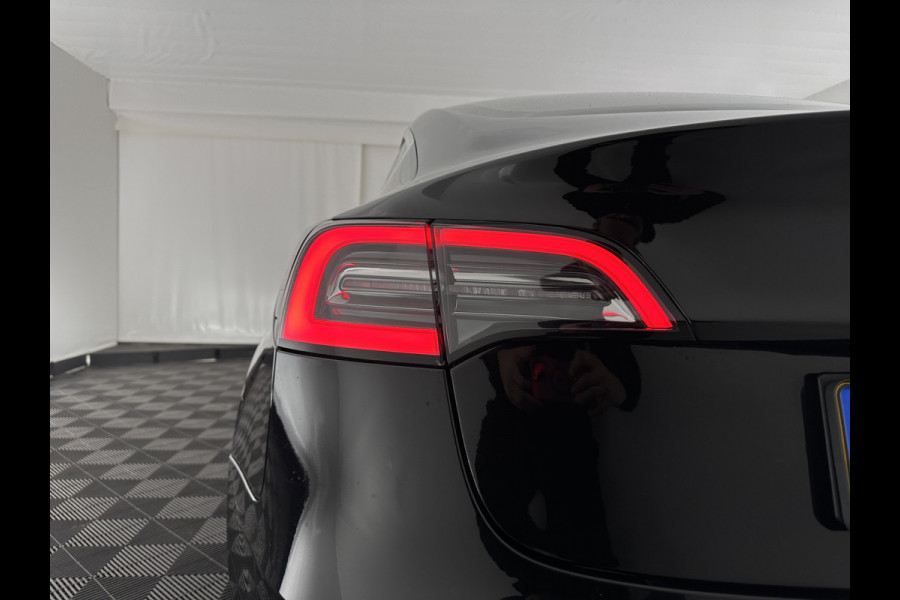 Tesla Model 3 Standard RWD Plus 60 kWh [ 3-Fase ] {SOH-80%} (INCL-BTW) Aut. *PANO | AUTO-PILOT | LEATHER | KEYLESS | FULL-LED | MEMORY-PACK | TOP-VIEW | DAB | CARPLAY | DIGI-COCKPIT | LANE-ASSIST | COMFORT-SEATS | TOWBAR | 18"ALU*