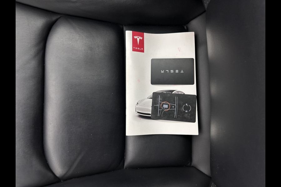Tesla Model 3 Standard RWD Plus 60 kWh [ 3-Fase ] {SOH-80%} (INCL-BTW) Aut. *PANO | AUTO-PILOT | LEATHER | KEYLESS | FULL-LED | MEMORY-PACK | TOP-VIEW | DAB | CARPLAY | DIGI-COCKPIT | LANE-ASSIST | COMFORT-SEATS | TOWBAR | 18"ALU*