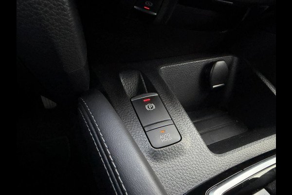 Nissan QASHQAI 1.3 DIG-T Tekna | Pano-Dak | Trekhaak | Carplay | Bose | Navi | Camera | Climate