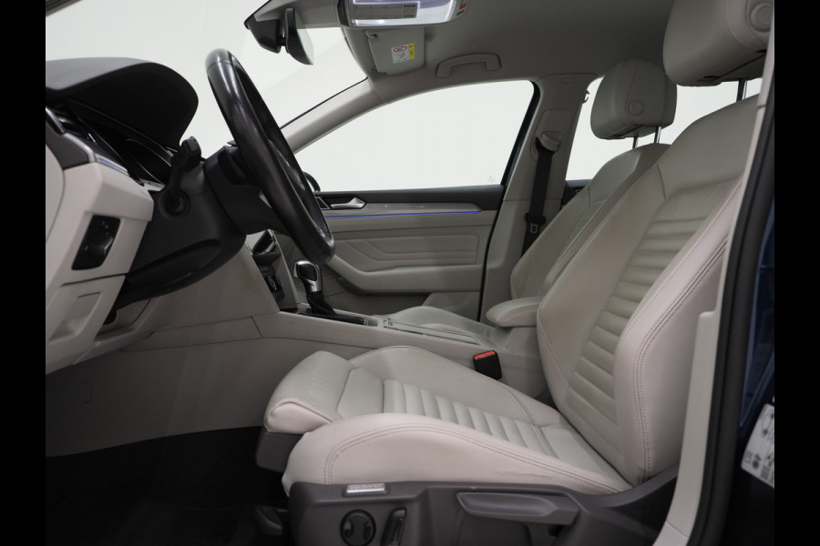 Volkswagen Passat Variant 1.4 TSI PHEV GTE | Leder | Trekhaak | Adaptive Cruise | Sfeerlicht | DAB | Climate | Matrix | Carplay