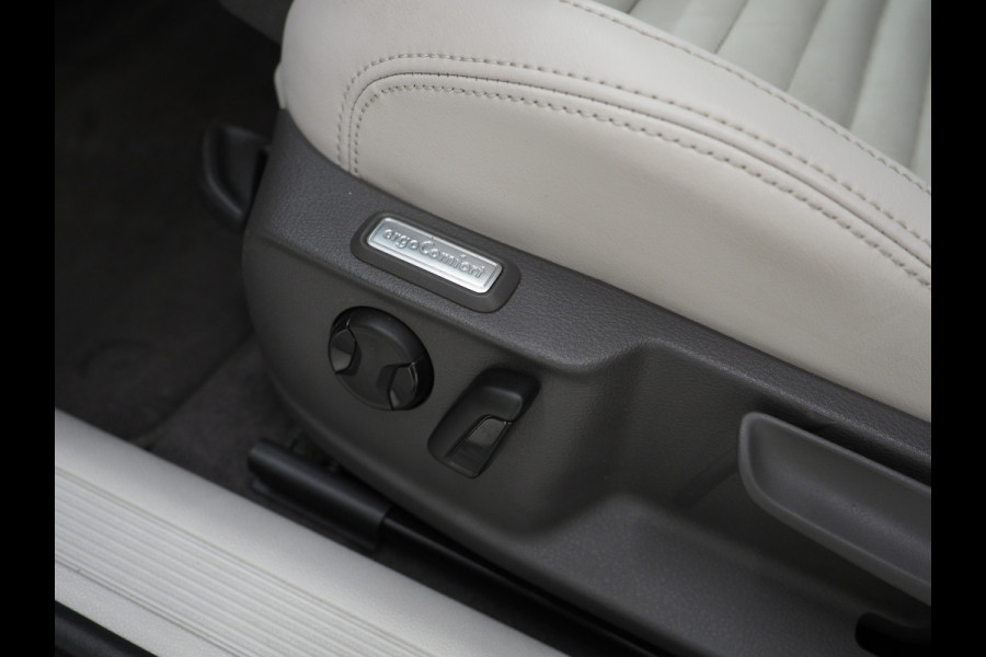 Volkswagen Passat Variant 1.4 TSI PHEV GTE | Leder | Trekhaak | Adaptive Cruise | Sfeerlicht | DAB | Climate | Matrix | Carplay