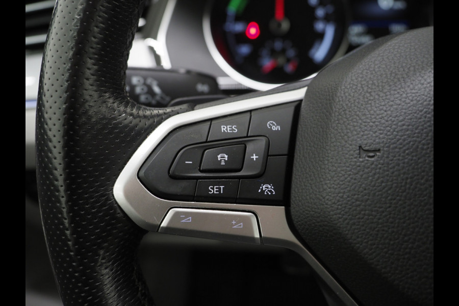 Volkswagen Passat Variant 1.4 TSI PHEV GTE | Leder | Trekhaak | Adaptive Cruise | Sfeerlicht | DAB | Climate | Matrix | Carplay