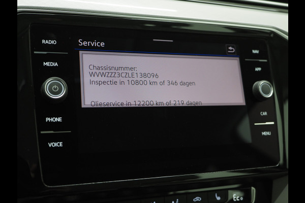 Volkswagen Passat Variant 1.4 TSI PHEV GTE | Leder | Trekhaak | Adaptive Cruise | Sfeerlicht | DAB | Climate | Matrix | Carplay
