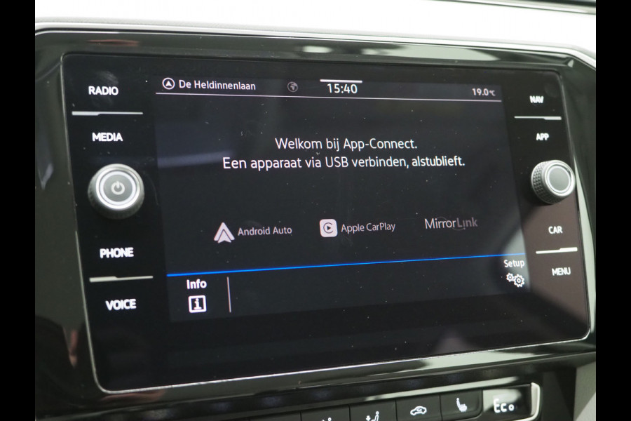 Volkswagen Passat Variant 1.4 TSI PHEV GTE | Leder | Trekhaak | Adaptive Cruise | Sfeerlicht | DAB | Climate | Matrix | Carplay