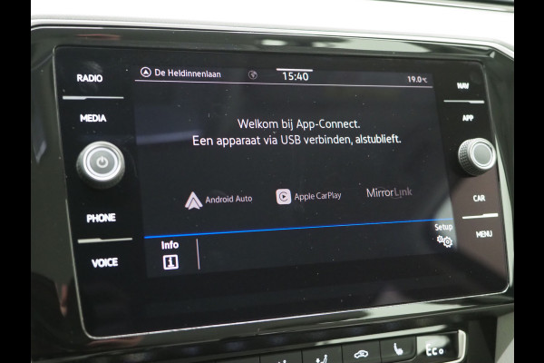 Volkswagen Passat Variant 1.4 TSI PHEV GTE | Leder | Trekhaak | Adaptive Cruise | Sfeerlicht | DAB | Climate | Matrix | Carplay