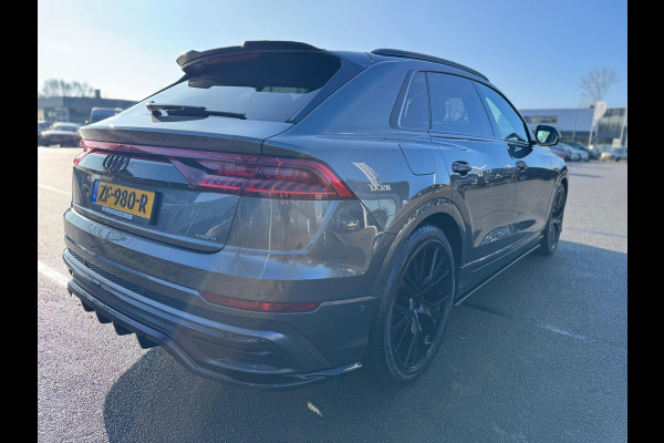 Audi Q8 55 TFSI quattro S Line 340 PK Pano Leder Camera Trekhaak