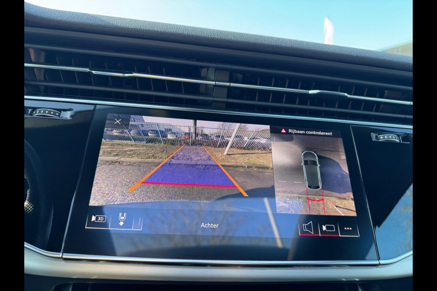 Audi Q8 55 TFSI quattro S Line 340 PK Pano Leder Camera Trekhaak