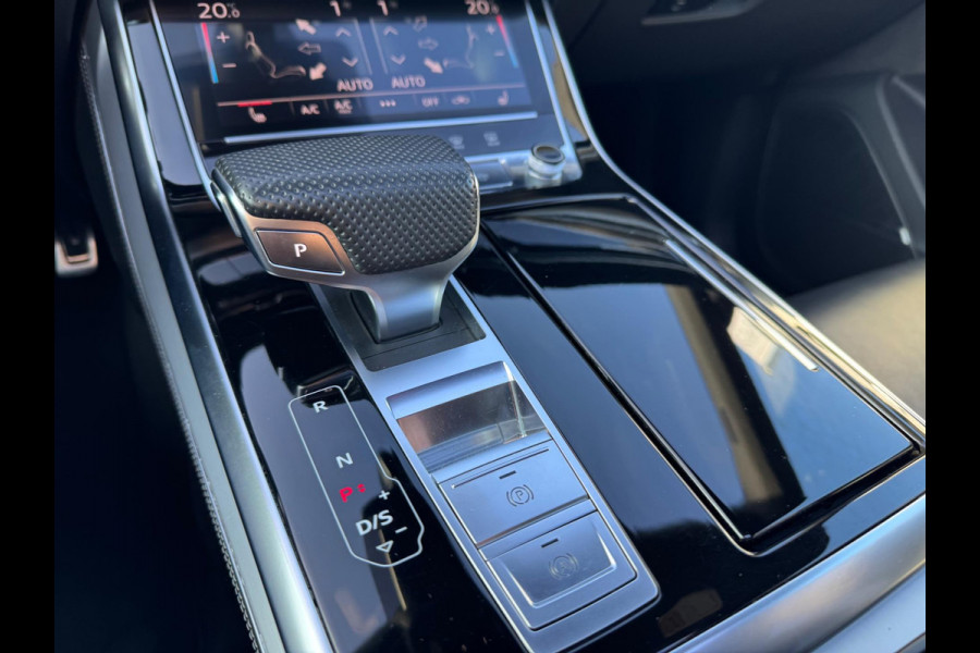 Audi Q8 55 TFSI quattro S Line 340 PK Pano Leder Camera Trekhaak
