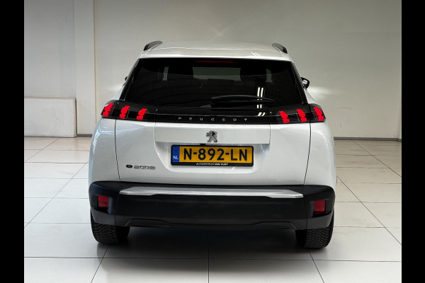 Peugeot e-2008 EV Allure Pack 50 kWh Allseason | Navigatie | Achteruitrijcamera |