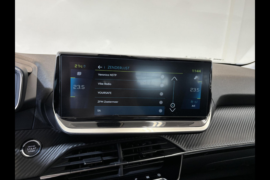 Peugeot e-2008 EV Allure Pack 50 kWh Allseason | Navigatie | Achteruitrijcamera |