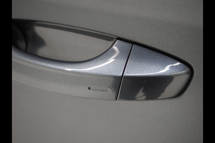 Škoda Superb Combi 1.4 TSI iV Sportline | Panoramadak | Trekhaak | Sportstoelen | Canton | Keyless | Adaptive Cruise | Carplay