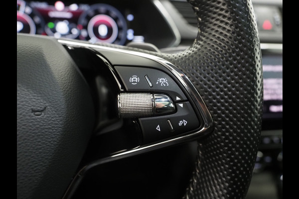 Škoda Superb Combi 1.4 TSI iV Sportline | Panoramadak | Trekhaak | Sportstoelen | Canton | Keyless | Adaptive Cruise | Carplay