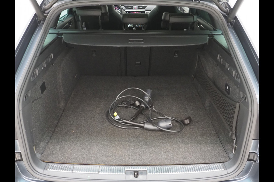 Škoda Superb Combi 1.4 TSI iV Sportline | Panoramadak | Trekhaak | Sportstoelen | Canton | Keyless | Adaptive Cruise | Carplay