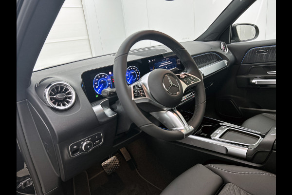 Mercedes-Benz EQB 250+ Business Solution Luxury 71 kWh | Panoramaschuifdak | Smartphone integratie | Extra USB-poorten | Stoelverwarming | Sfeerverlichting | Easypack achterklep | Dodehoekassistent |