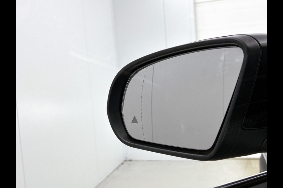 Mercedes-Benz EQB 250+ Business Solution Luxury 71 kWh | Panoramaschuifdak | Smartphone integratie | Extra USB-poorten | Stoelverwarming | Sfeerverlichting | Easypack achterklep | Dodehoekassistent |