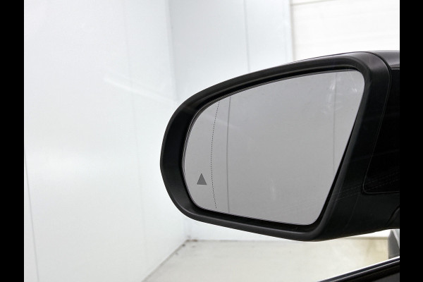 Mercedes-Benz EQB 250+ Business Solution Luxury 71 kWh | Panoramaschuifdak | Smartphone integratie | Extra USB-poorten | Stoelverwarming | Sfeerverlichting | Easypack achterklep | Dodehoekassistent |