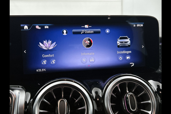 Mercedes-Benz EQB 250+ Business Solution Luxury 71 kWh | Panoramaschuifdak | Smartphone integratie | Extra USB-poorten | Stoelverwarming | Sfeerverlichting | Easypack achterklep | Dodehoekassistent |