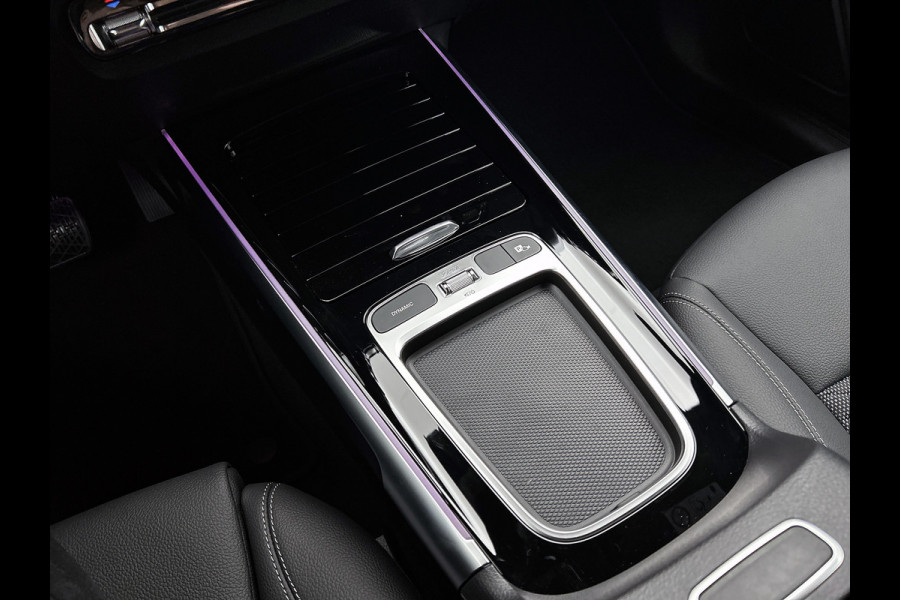 Mercedes-Benz EQB 250+ Business Solution Luxury 71 kWh | Panoramaschuifdak | Smartphone integratie | Extra USB-poorten | Stoelverwarming | Sfeerverlichting | Easypack achterklep | Dodehoekassistent |