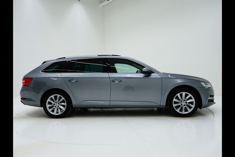Škoda Superb Combi 1.4 TSI iV 218PK | Panoramadak | Camera | Virtual | Keyless | Sfeerlicht | Dodehoek | Memory | Carplay