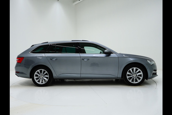 Škoda Superb Combi 1.4 TSI iV 218PK | Panoramadak | Camera | Virtual | Keyless | Sfeerlicht | Dodehoek | Memory | Carplay