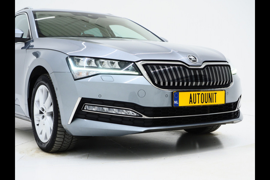 Škoda Superb Combi 1.4 TSI iV 218PK | Panoramadak | Camera | Virtual | Keyless | Sfeerlicht | Dodehoek | Memory | Carplay