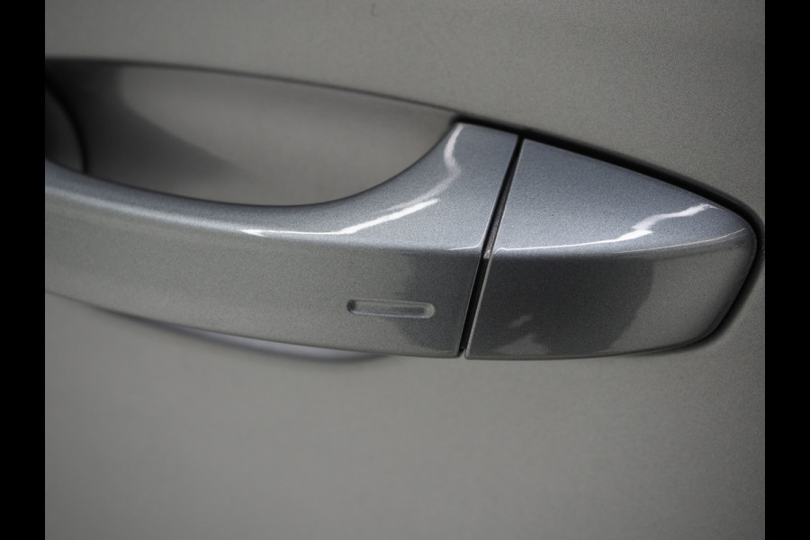 Škoda Superb Combi 1.4 TSI iV 218PK | Panoramadak | Camera | Virtual | Keyless | Sfeerlicht | Dodehoek | Memory | Carplay