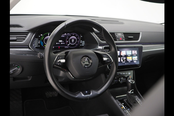Škoda Superb Combi 1.4 TSI iV 218PK | Panoramadak | Camera | Virtual | Keyless | Sfeerlicht | Dodehoek | Memory | Carplay