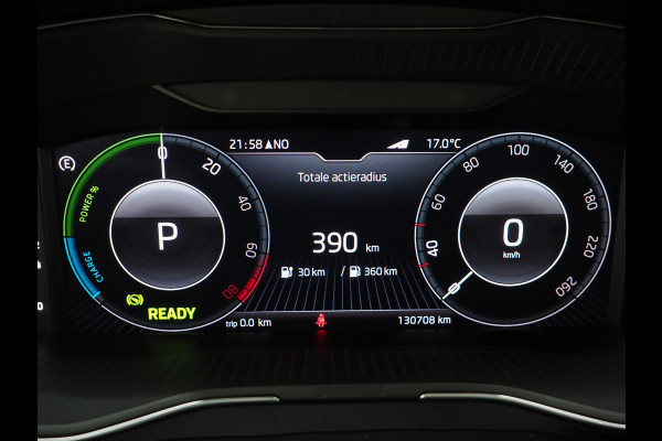 Škoda Superb Combi 1.4 TSI iV 218PK | Panoramadak | Camera | Virtual | Keyless | Sfeerlicht | Dodehoek | Memory | Carplay