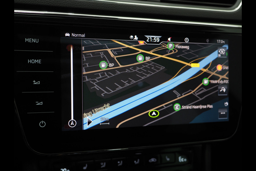 Škoda Superb Combi 1.4 TSI iV 218PK | Panoramadak | Camera | Virtual | Keyless | Sfeerlicht | Dodehoek | Memory | Carplay