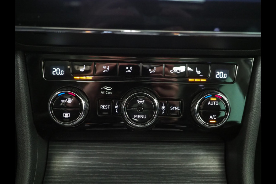 Škoda Superb Combi 1.4 TSI iV 218PK | Panoramadak | Camera | Virtual | Keyless | Sfeerlicht | Dodehoek | Memory | Carplay