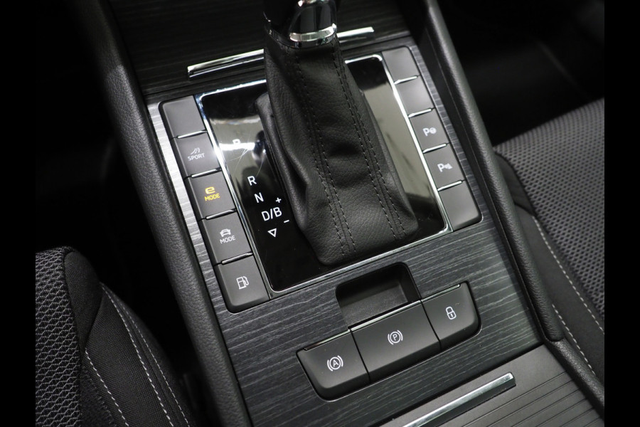Škoda Superb Combi 1.4 TSI iV 218PK | Panoramadak | Camera | Virtual | Keyless | Sfeerlicht | Dodehoek | Memory | Carplay