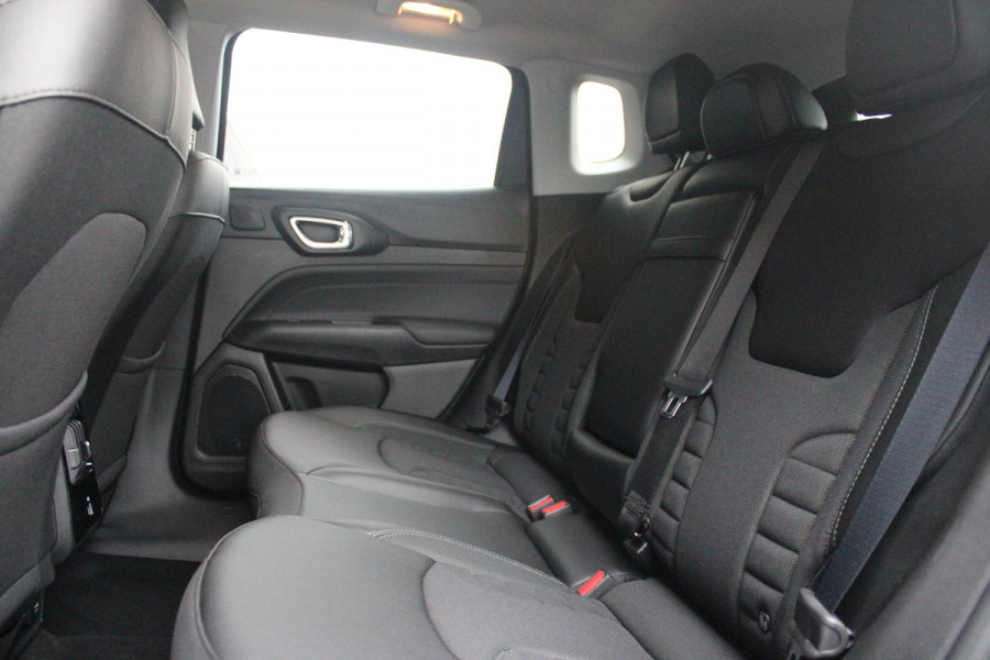 Jeep Compass 1.5T 142PK e-Hybrid NORTH STAR | SCHUIF/KANTEL DAK | UNIEKE KLEUR! "TECHNO GREEN" | WINTERPACK: STOEL/STUUR/PARKEERNSENSOREN/RUITENSPROEIER VERWARMBAAR | SAFETY PACK: 360° CAMERA/DODEHOEK BEWAKING/BUITENSPIEGELS MET INSTAPVERLICHTING | 10,1" TOUCHSCREEN MET NAVIGATIE/ADAPTIVE CRUISE CONTROL INCL LANE CENTERING ASSIST/VERKEERSBORDEN INFORMATIE/DRAADLOZE TELEFOONLADER/HANDSFREE ELEKTRISCH BEDIENBARE ACHTERKLEP | PREMIUM AUDIO SYSTEEM MET 9 SPEAKERS & SUBWOOVER "ALPINE" | KEYLESS ENTRY | DRAADLOZE APPLE CARPLAY/ANDROID AUTO | 18" LICHTMETALEN VELGEN | TWO TONE ZWART DAK |