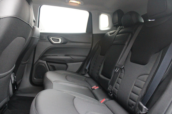 Jeep Compass 1.5T 142PK e-Hybrid NORTH STAR | SCHUIF/KANTEL DAK | UNIEKE KLEUR! "TECHNO GREEN" | WINTERPACK: STOEL/STUUR/PARKEERNSENSOREN/RUITENSPROEIER VERWARMBAAR | SAFETY PACK: 360° CAMERA/DODEHOEK BEWAKING/BUITENSPIEGELS MET INSTAPVERLICHTING | 10,1" TOUCHSCREEN MET NAVIGATIE/ADAPTIVE CRUISE CONTROL INCL LANE CENTERING ASSIST/VERKEERSBORDEN INFORMATIE/DRAADLOZE TELEFOONLADER/HANDSFREE ELEKTRISCH BEDIENBARE ACHTERKLEP | PREMIUM AUDIO SYSTEEM MET 9 SPEAKERS & SUBWOOVER "ALPINE" | KEYLESS ENTRY | DRAADLOZE APPLE CARPLAY/ANDROID AUTO | 18" LICHTMETALEN VELGEN | TWO TONE ZWART DAK |