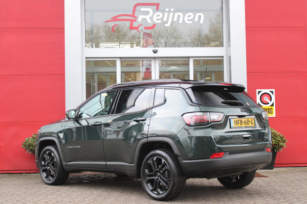 Jeep Compass 1.5T 142PK e-Hybrid NORTH STAR | SCHUIF/KANTEL DAK | UNIEKE KLEUR! "TECHNO GREEN" | WINTERPACK: STOEL/STUUR/PARKEERNSENSOREN/RUITENSPROEIER VERWARMBAAR | SAFETY PACK: 360° CAMERA/DODEHOEK BEWAKING/BUITENSPIEGELS MET INSTAPVERLICHTING | 10,1" TOUCHSCREEN MET NAVIGATIE/ADAPTIVE CRUISE CONTROL INCL LANE CENTERING ASSIST/VERKEERSBORDEN INFORMATIE/DRAADLOZE TELEFOONLADER/HANDSFREE ELEKTRISCH BEDIENBARE ACHTERKLEP | PREMIUM AUDIO SYSTEEM MET 9 SPEAKERS & SUBWOOVER "ALPINE" | KEYLESS ENTRY | DRAADLOZE APPLE CARPLAY/ANDROID AUTO | 18" LICHTMETALEN VELGEN | TWO TONE ZWART DAK |