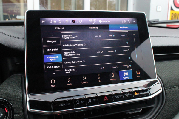 Jeep Compass 1.5T 142PK e-Hybrid NORTH STAR | SCHUIF/KANTEL DAK | UNIEKE KLEUR! "TECHNO GREEN" | WINTERPACK: STOEL/STUUR/PARKEERNSENSOREN/RUITENSPROEIER VERWARMBAAR | SAFETY PACK: 360° CAMERA/DODEHOEK BEWAKING/BUITENSPIEGELS MET INSTAPVERLICHTING | 10,1" TOUCHSCREEN MET NAVIGATIE/ADAPTIVE CRUISE CONTROL INCL LANE CENTERING ASSIST/VERKEERSBORDEN INFORMATIE/DRAADLOZE TELEFOONLADER/HANDSFREE ELEKTRISCH BEDIENBARE ACHTERKLEP | PREMIUM AUDIO SYSTEEM MET 9 SPEAKERS & SUBWOOVER "ALPINE" | KEYLESS ENTRY | DRAADLOZE APPLE CARPLAY/ANDROID AUTO | 18" LICHTMETALEN VELGEN | TWO TONE ZWART DAK |