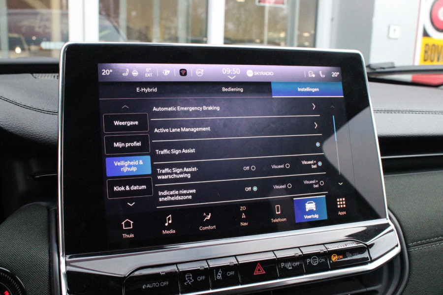 Jeep Compass 1.5T 142PK e-Hybrid NORTH STAR | SCHUIF/KANTEL DAK | UNIEKE KLEUR! "TECHNO GREEN" | WINTERPACK: STOEL/STUUR/PARKEERNSENSOREN/RUITENSPROEIER VERWARMBAAR | SAFETY PACK: 360° CAMERA/DODEHOEK BEWAKING/BUITENSPIEGELS MET INSTAPVERLICHTING | 10,1" TOUCHSCREEN MET NAVIGATIE/ADAPTIVE CRUISE CONTROL INCL LANE CENTERING ASSIST/VERKEERSBORDEN INFORMATIE/DRAADLOZE TELEFOONLADER/HANDSFREE ELEKTRISCH BEDIENBARE ACHTERKLEP | PREMIUM AUDIO SYSTEEM MET 9 SPEAKERS & SUBWOOVER "ALPINE" | KEYLESS ENTRY | DRAADLOZE APPLE CARPLAY/ANDROID AUTO | 18" LICHTMETALEN VELGEN | TWO TONE ZWART DAK |