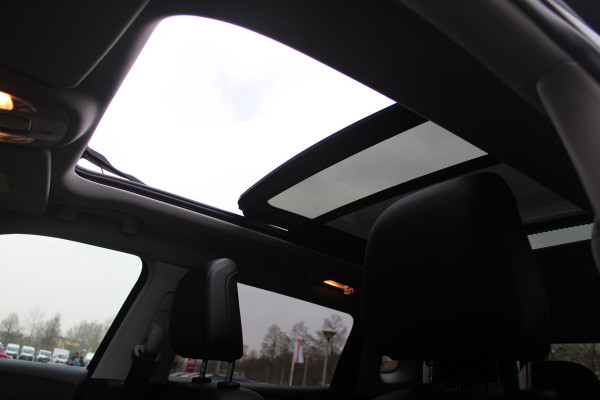 Jeep Compass 1.5T 142PK e-Hybrid NORTH STAR | SCHUIF/KANTEL DAK | UNIEKE KLEUR! "TECHNO GREEN" | WINTERPACK: STOEL/STUUR/PARKEERNSENSOREN/RUITENSPROEIER VERWARMBAAR | SAFETY PACK: 360° CAMERA/DODEHOEK BEWAKING/BUITENSPIEGELS MET INSTAPVERLICHTING | 10,1" TOUCHSCREEN MET NAVIGATIE/ADAPTIVE CRUISE CONTROL INCL LANE CENTERING ASSIST/VERKEERSBORDEN INFORMATIE/DRAADLOZE TELEFOONLADER/HANDSFREE ELEKTRISCH BEDIENBARE ACHTERKLEP | PREMIUM AUDIO SYSTEEM MET 9 SPEAKERS & SUBWOOVER "ALPINE" | KEYLESS ENTRY | DRAADLOZE APPLE CARPLAY/ANDROID AUTO | 18" LICHTMETALEN VELGEN | TWO TONE ZWART DAK |