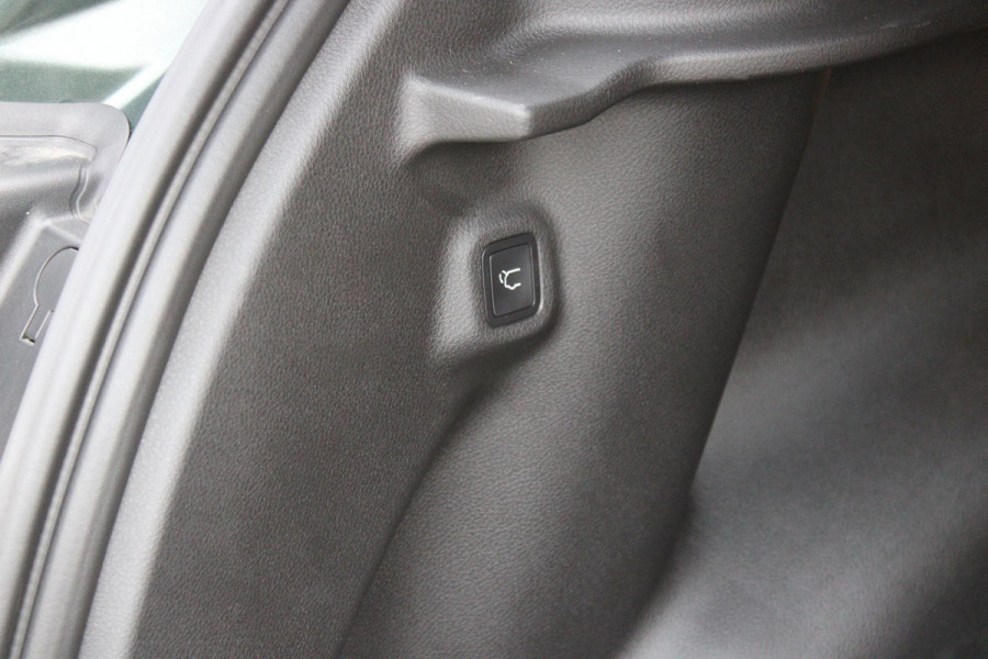 Jeep Compass 1.5T 142PK e-Hybrid NORTH STAR | SCHUIF/KANTEL DAK | UNIEKE KLEUR! "TECHNO GREEN" | WINTERPACK: STOEL/STUUR/PARKEERNSENSOREN/RUITENSPROEIER VERWARMBAAR | SAFETY PACK: 360° CAMERA/DODEHOEK BEWAKING/BUITENSPIEGELS MET INSTAPVERLICHTING | 10,1" TOUCHSCREEN MET NAVIGATIE/ADAPTIVE CRUISE CONTROL INCL LANE CENTERING ASSIST/VERKEERSBORDEN INFORMATIE/DRAADLOZE TELEFOONLADER/HANDSFREE ELEKTRISCH BEDIENBARE ACHTERKLEP | PREMIUM AUDIO SYSTEEM MET 9 SPEAKERS & SUBWOOVER "ALPINE" | KEYLESS ENTRY | DRAADLOZE APPLE CARPLAY/ANDROID AUTO | 18" LICHTMETALEN VELGEN | TWO TONE ZWART DAK |