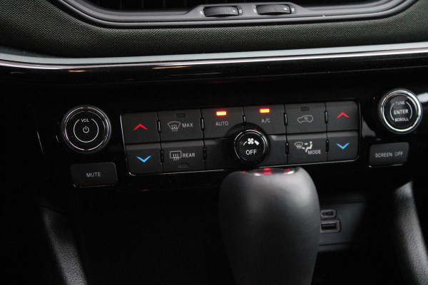 Jeep Compass 1.5T 142PK e-Hybrid NORTH STAR | SCHUIF/KANTEL DAK | UNIEKE KLEUR! "TECHNO GREEN" | WINTERPACK: STOEL/STUUR/PARKEERNSENSOREN/RUITENSPROEIER VERWARMBAAR | SAFETY PACK: 360° CAMERA/DODEHOEK BEWAKING/BUITENSPIEGELS MET INSTAPVERLICHTING | 10,1" TOUCHSCREEN MET NAVIGATIE/ADAPTIVE CRUISE CONTROL INCL LANE CENTERING ASSIST/VERKEERSBORDEN INFORMATIE/DRAADLOZE TELEFOONLADER/HANDSFREE ELEKTRISCH BEDIENBARE ACHTERKLEP | PREMIUM AUDIO SYSTEEM MET 9 SPEAKERS & SUBWOOVER "ALPINE" | KEYLESS ENTRY | DRAADLOZE APPLE CARPLAY/ANDROID AUTO | 18" LICHTMETALEN VELGEN | TWO TONE ZWART DAK |