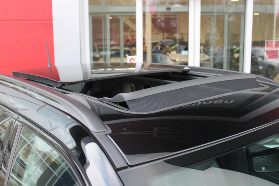 Jeep Compass 1.5T 142PK e-Hybrid NORTH STAR | SCHUIF/KANTEL DAK | UNIEKE KLEUR! "TECHNO GREEN" | WINTERPACK: STOEL/STUUR/PARKEERNSENSOREN/RUITENSPROEIER VERWARMBAAR | SAFETY PACK: 360° CAMERA/DODEHOEK BEWAKING/BUITENSPIEGELS MET INSTAPVERLICHTING | 10,1" TOUCHSCREEN MET NAVIGATIE/ADAPTIVE CRUISE CONTROL INCL LANE CENTERING ASSIST/VERKEERSBORDEN INFORMATIE/DRAADLOZE TELEFOONLADER/HANDSFREE ELEKTRISCH BEDIENBARE ACHTERKLEP | PREMIUM AUDIO SYSTEEM MET 9 SPEAKERS & SUBWOOVER "ALPINE" | KEYLESS ENTRY | DRAADLOZE APPLE CARPLAY/ANDROID AUTO | 18" LICHTMETALEN VELGEN | TWO TONE ZWART DAK |