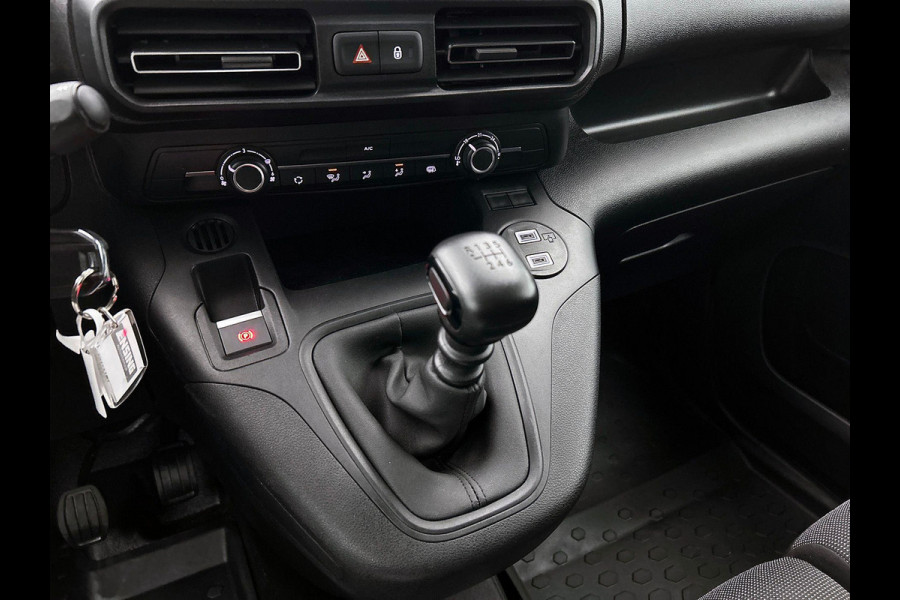 Peugeot Partner 1.5 BlueHDi 100PK L2 Navigatie Digitale Cockpit Trekhaak Airco