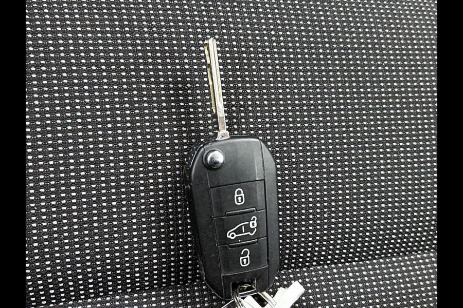 Peugeot Partner 1.5 BlueHDi 100PK L2 Navigatie Digitale Cockpit Trekhaak Airco